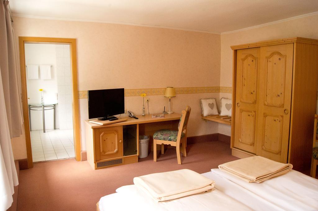 Hotel Garni Promenade Weissenhorn Ngoại thất bức ảnh